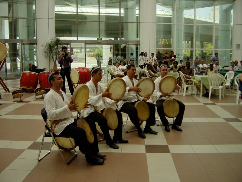 Amazing drumming from the group Abbos from Uzbekistan. Taiwan 2003